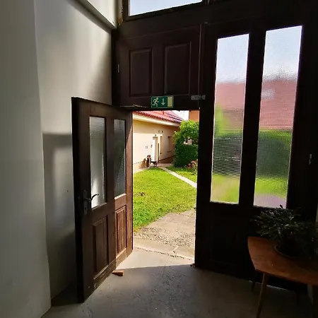 Apartment Mari&bor-no Stairs, Easy Access, Garage Optional *