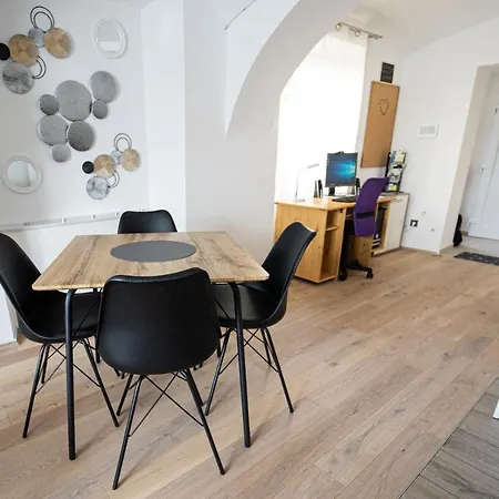 Апартаменты Mari&bor-no Stairs, Easy Access *