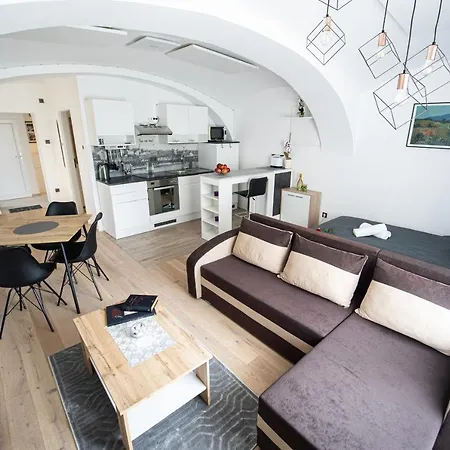 Mari&bor-no Stairs, Easy Access, Garage Optional Διαμέρισμα *