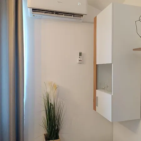 Mari&bor-no Stairs, Easy Access, Garage Optional Διαμέρισμα *