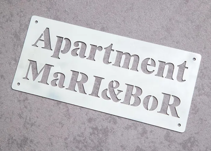 Mari&bor-no Stairs, Easy Access, Garage Optional Maribor