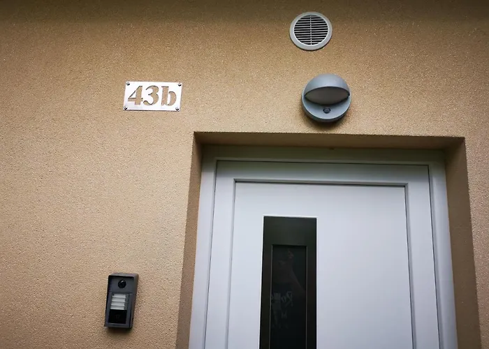 Mari&bor-no Stairs, Easy Access, Garage Optional