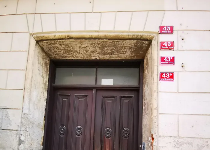 Mari&bor-no Stairs, Easy Access, Garage Optional Daire Maribor