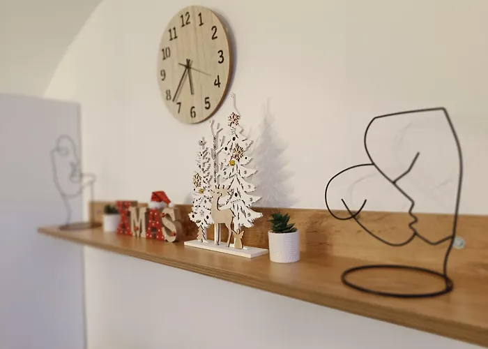 Mari&bor-no Stairs, Easy Access, Garage Optional Daire